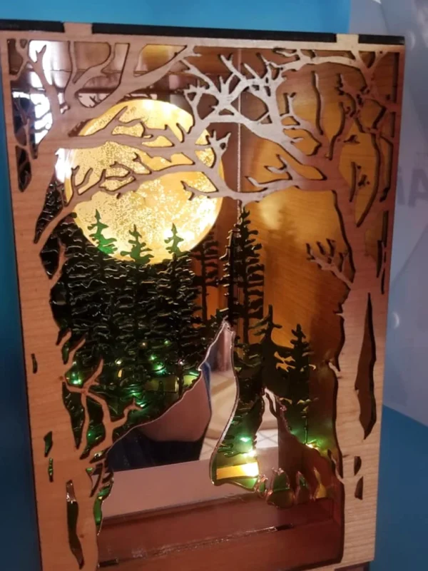 Luminous Wolf Lair: Enchanted Lighted Book Nook