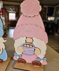 wooden gnome hot coco stand (06)